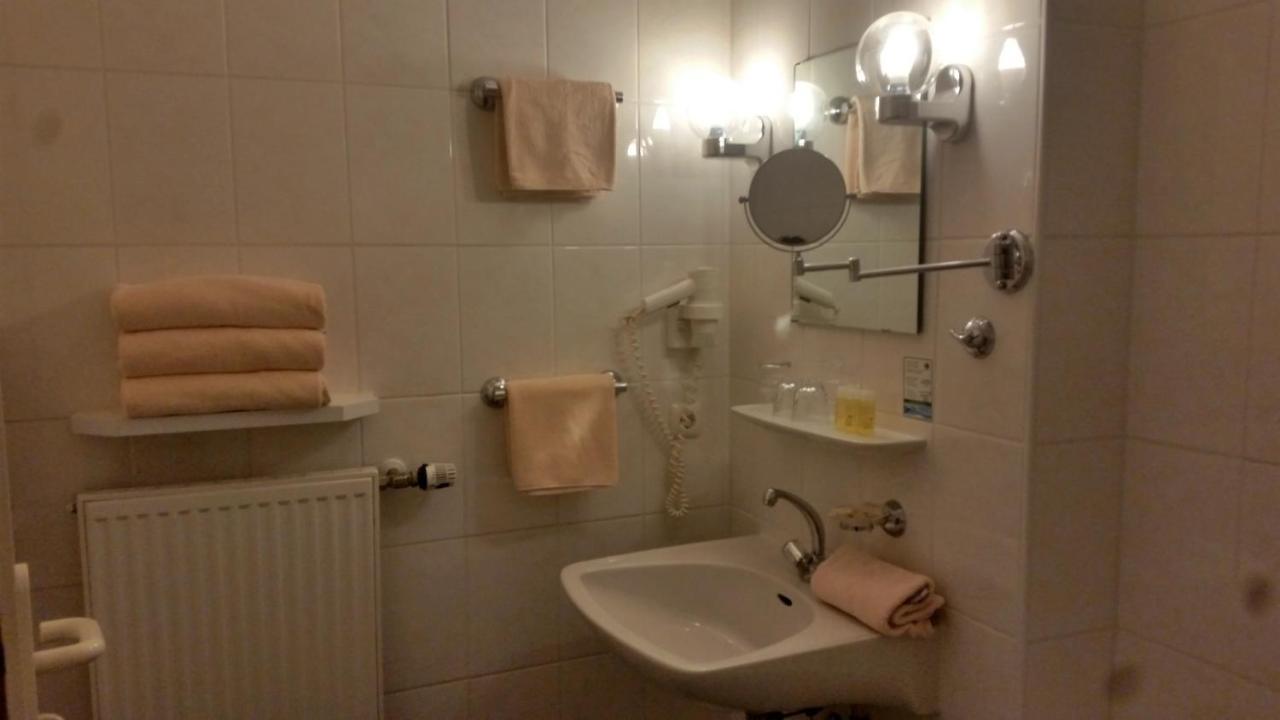 מיסן-וילהאמס Landhotel Albrecht מראה חיצוני תמונה